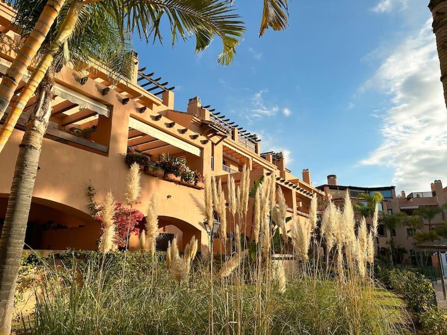 Costal Bliss Apartment Estepona Bagian luar foto